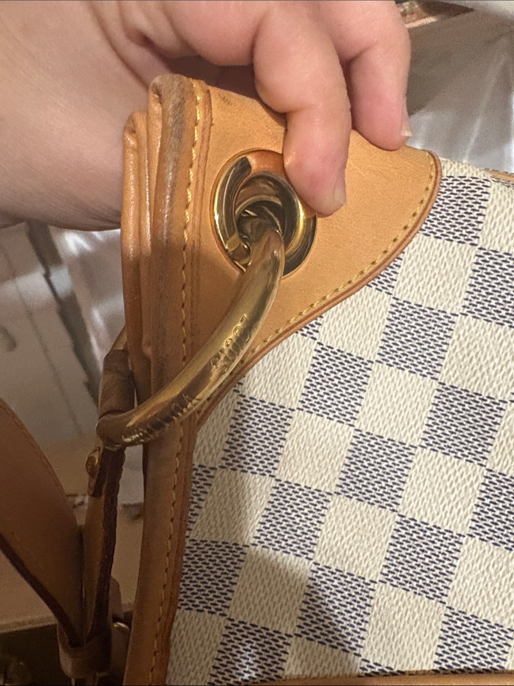 Louis Vuitton Galleria GM - Picture 15 of 16